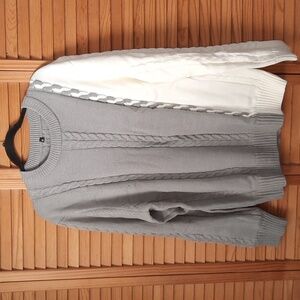 No Name NWOT Grey Cream White Crew Neck Cable Knit Acrylic Sweater Size XLarge